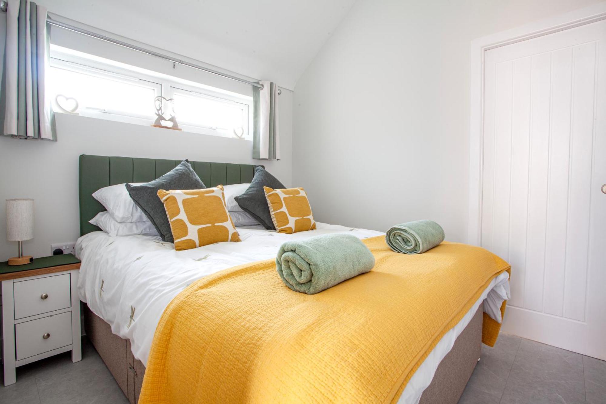 Апартаменты Charming & Cozy In New Forest - Brand New! Суэй